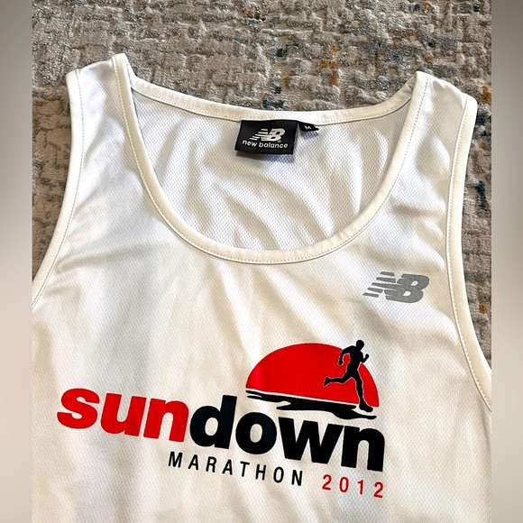 New Balance Singapore Sundown Marathon Running Singlet Tank Top - Picture 1 of 6